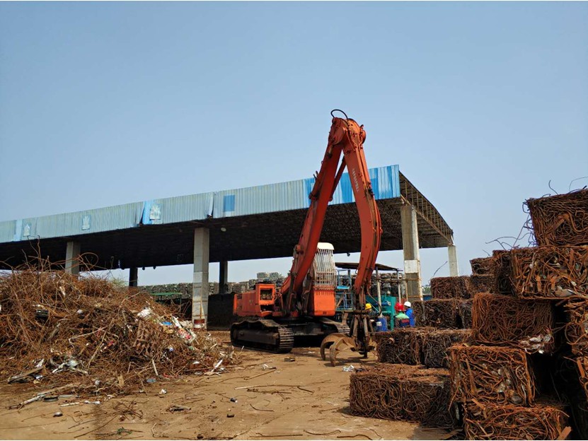 抓鋼機(jī).jpg